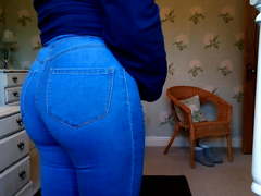My skin tight jeans on my femy bubble but